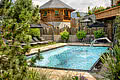 Outdoor Pool im Spa-Außenbereich des Hotel Unterschwarzachhof in Saalbach Hinterglemm