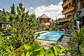 Outdoor Pool im Spa-Außenbereich des Hotel Unterschwarzachhof in Saalbach Hinterglemm